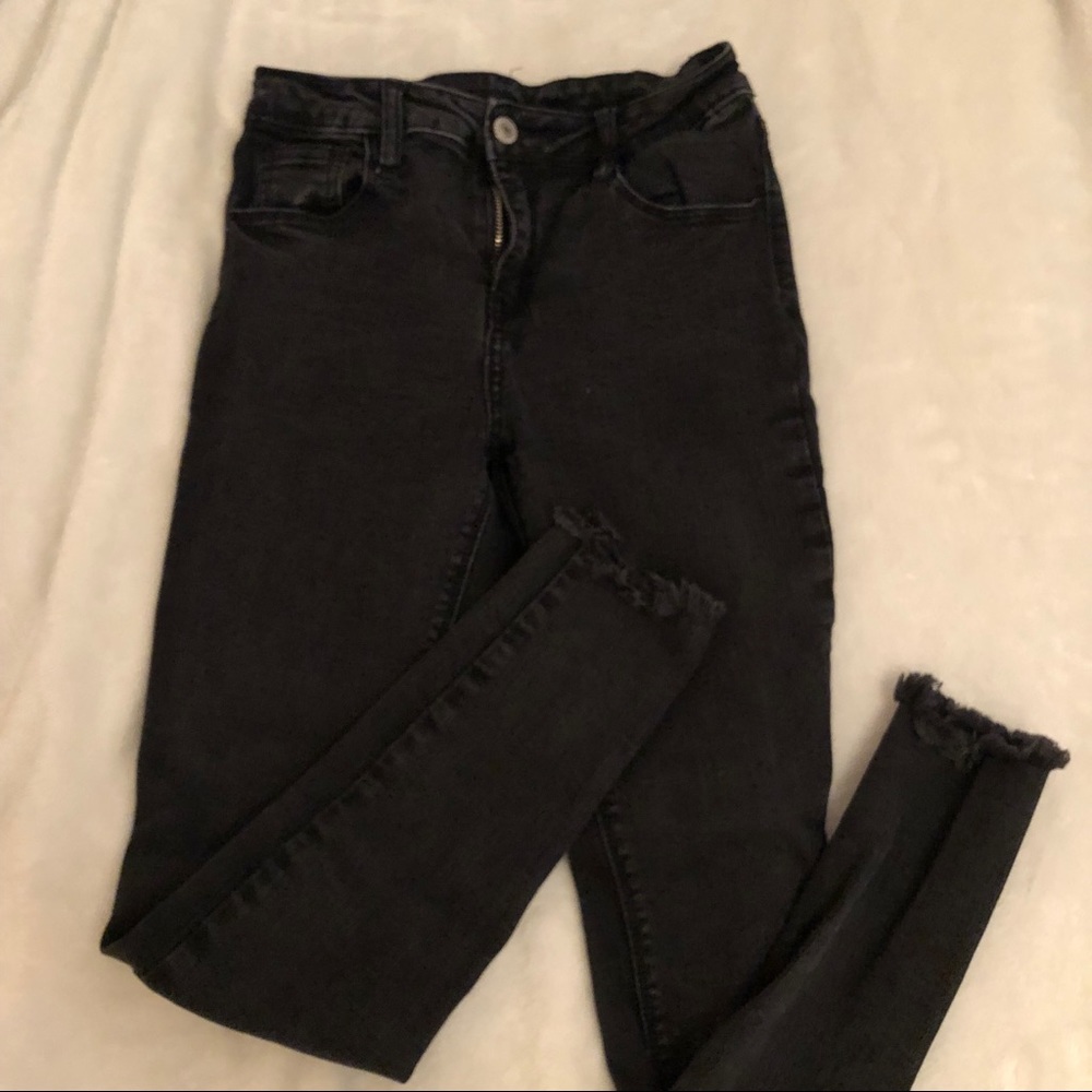 Raw hem Brandy Melville black skinny jeans!